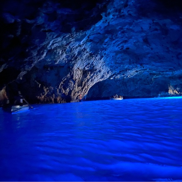 Meet your Posher, Anna - Picture 1 of 1